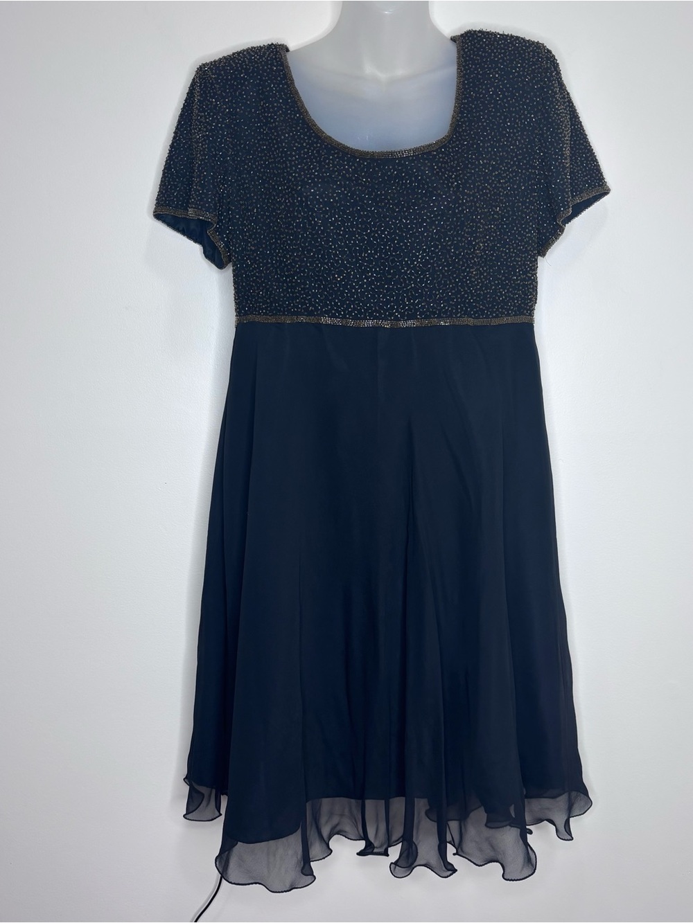Papell Boutique 100% silk black Beaded Short Sleeve Chiffon Cocktail Dress 14